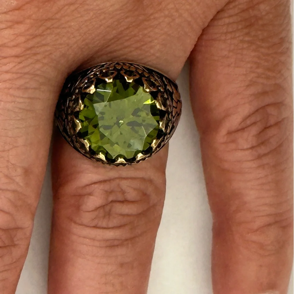 925 Silver size 11 green ring